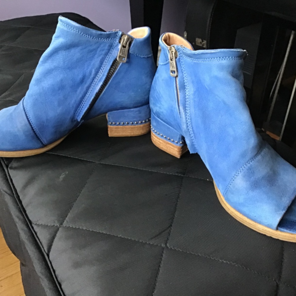 AS98 Sandals - Picture 3 of 5